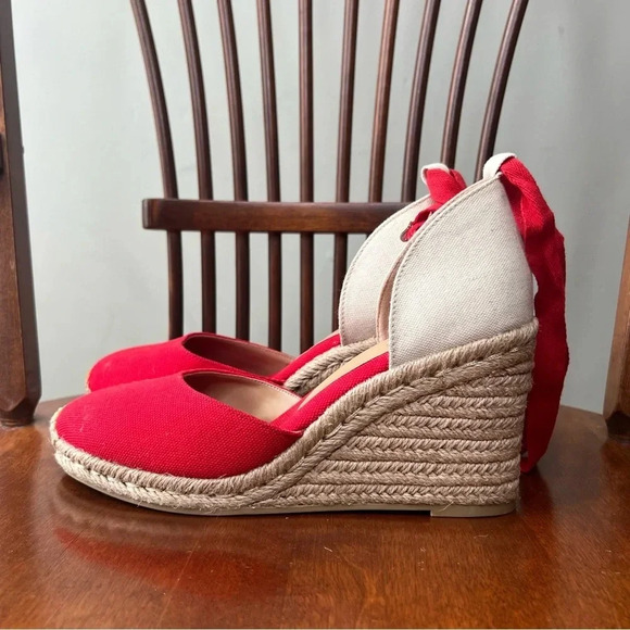 JustFab Red Wedge Ballet Heels with Bow Ties Metallic Gold Accent Woven sz 8 - Picture 10 of 12